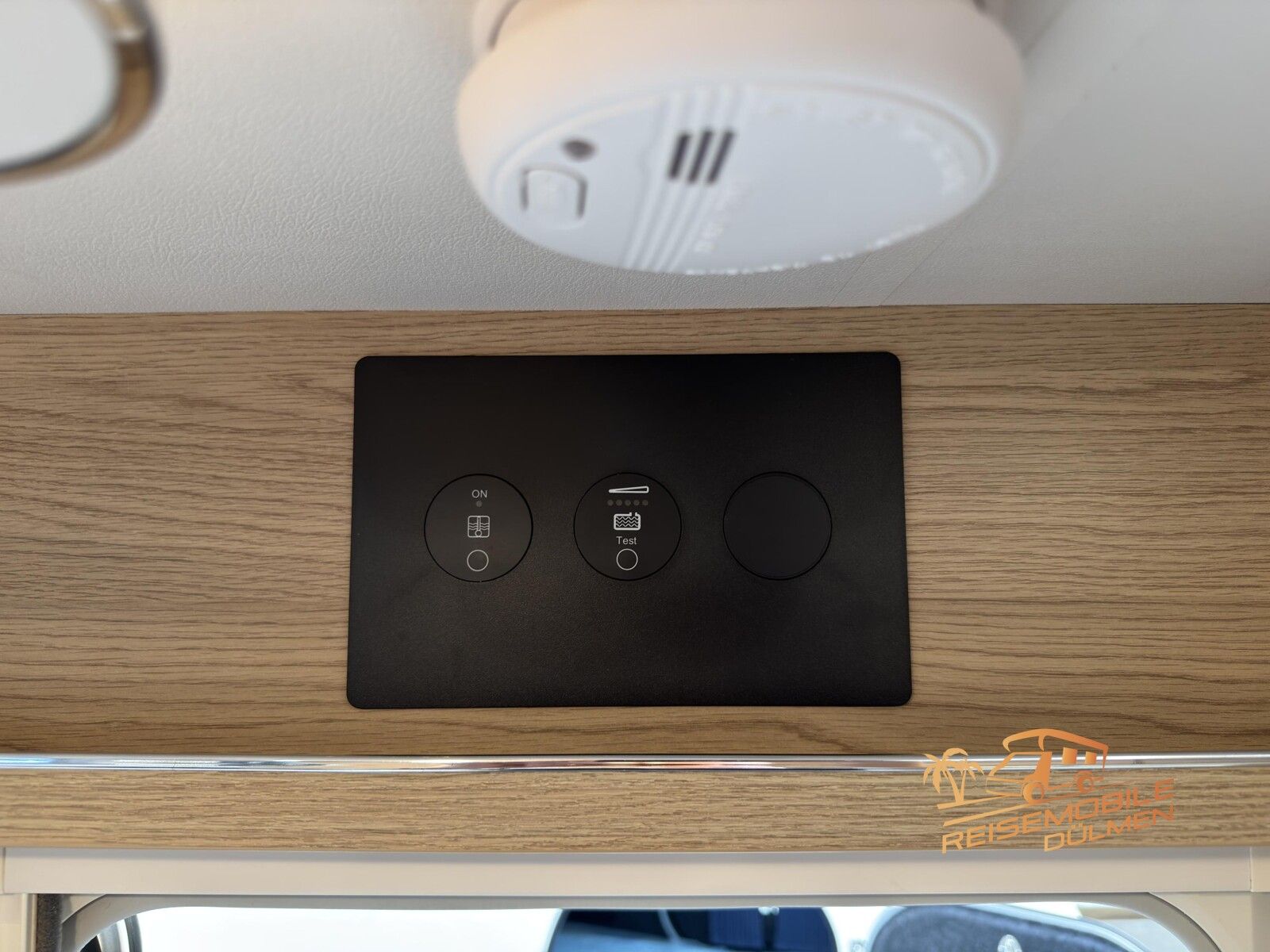 Fahrzeugabbildung LMC Vivo 580 D Exclusiv Moover Markise  Luxus Paket