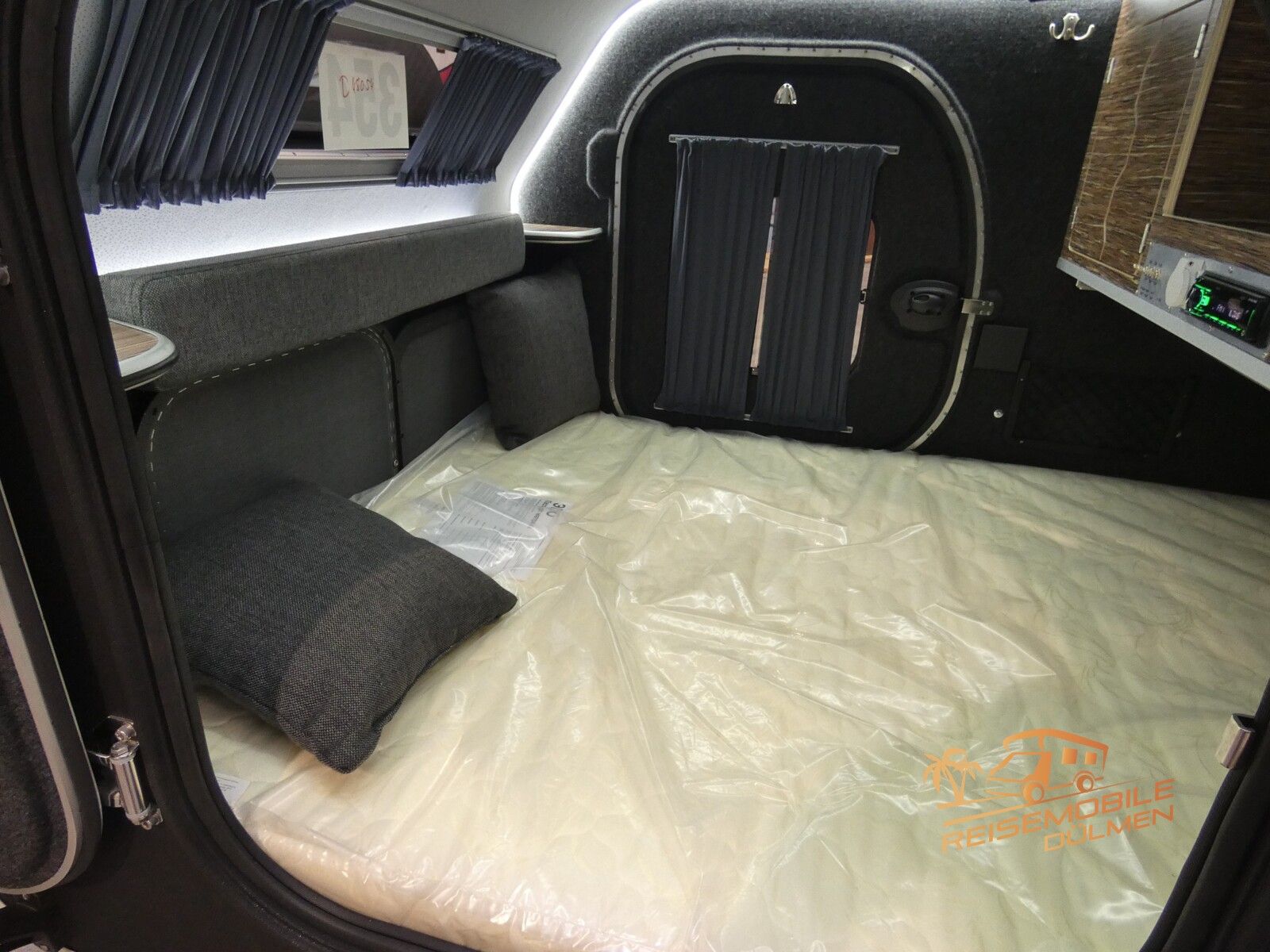 Fahrzeugabbildung Andere LifeStyle Camper X-Line AHK Dachreling Außendus
