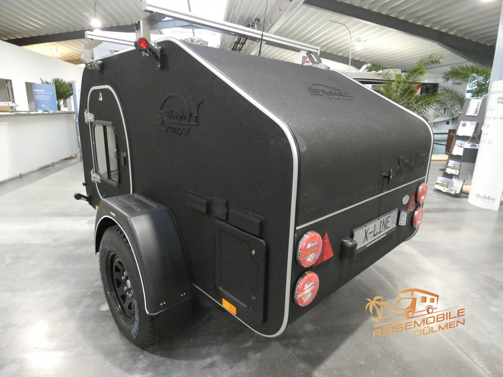 Fahrzeugabbildung Andere LifeStyle Camper X-Line AHK Dachreling Außendus