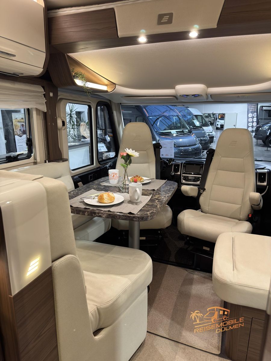Fahrzeugabbildung HYMER / ERIBA / HYMERCAR B-Klasse SL 704 Hubstützen Solar Lithium SAT TV