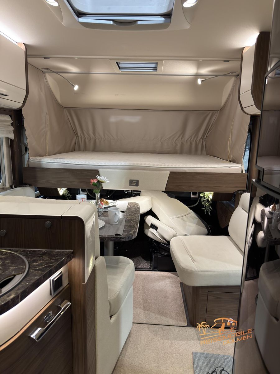 Fahrzeugabbildung HYMER / ERIBA / HYMERCAR B-Klasse SL 704 Hubstützen Solar Lithium SAT TV