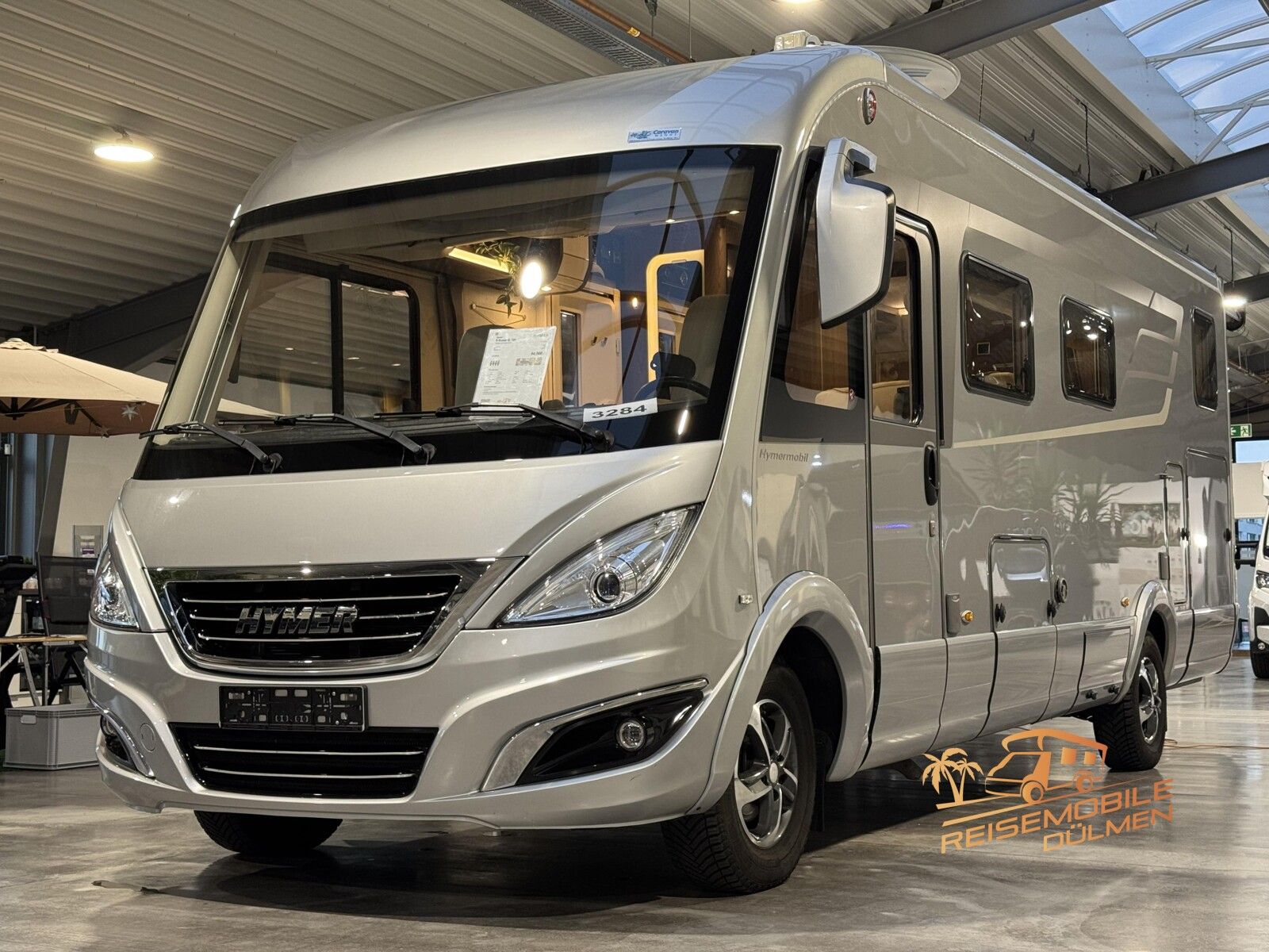 Fahrzeugabbildung HYMER / ERIBA / HYMERCAR B-Klasse SL 704 Hubstützen Solar Lithium SAT TV